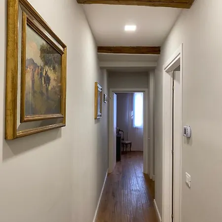 Daire Lovely Flat Between Mercato Centrale And Duomo Floransa